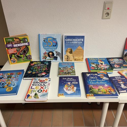 Bücherausstellung Karin