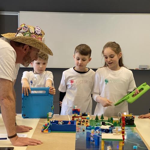 FLL 25