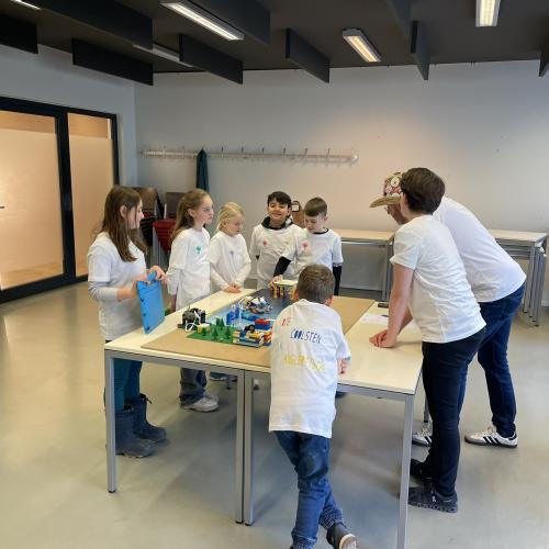 FLL 25