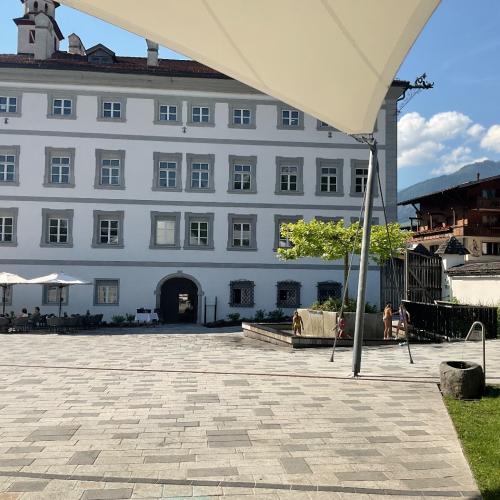 Dorfplatz 1c
