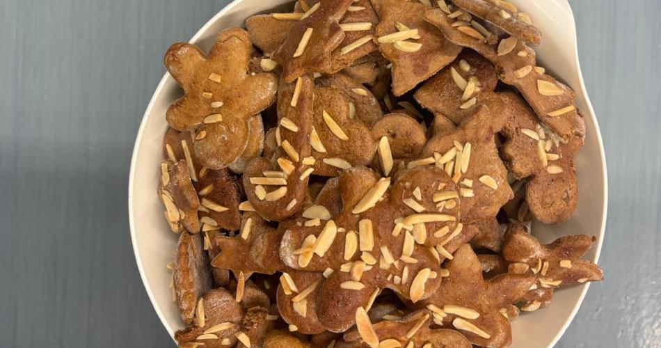 Weihnachtsbäckerei 1.Klassen